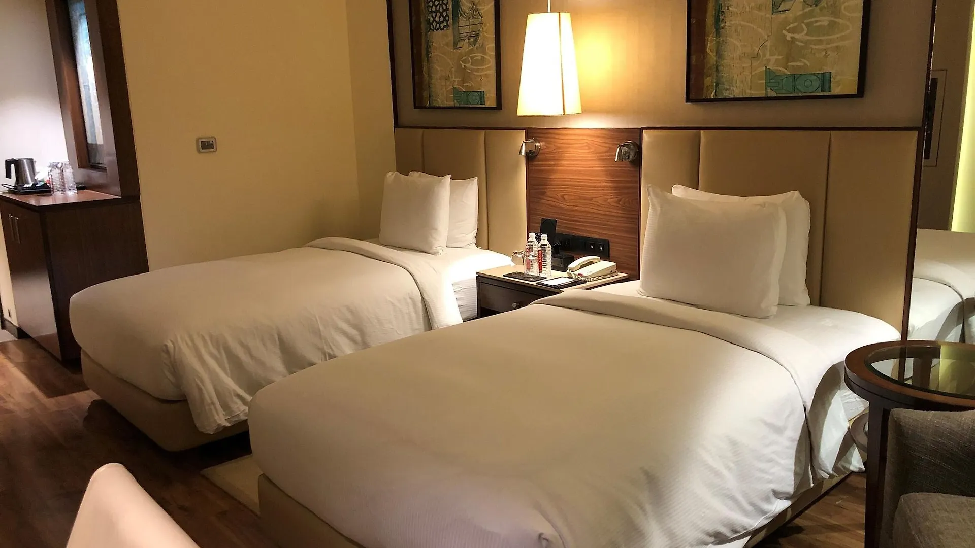 מלון Doubletree By Hilton Agra 5*, אגרה