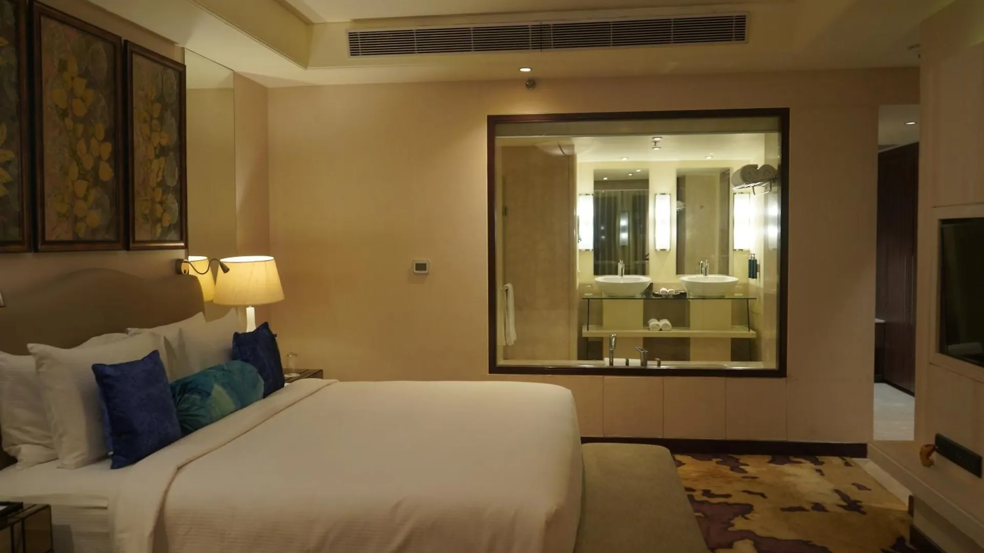 מלון Doubletree By Hilton Agra