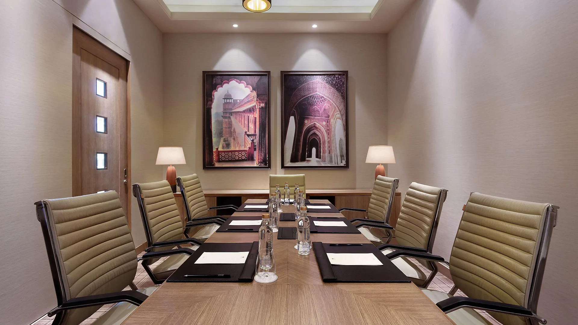 Отель Doubletree By Hilton Agra 5*, Агра Индия