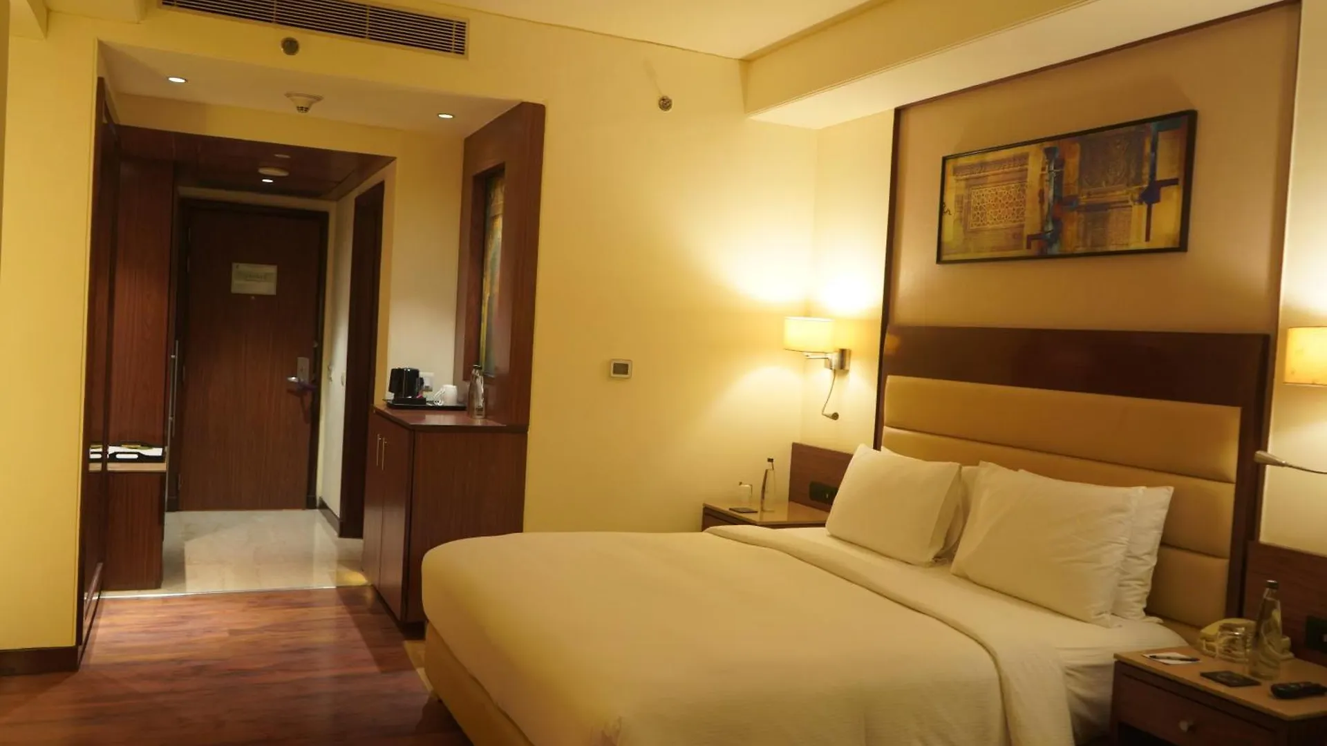 Doubletree By Hilton Agra Hotel 5*, Agra (Uttar Pradesh)