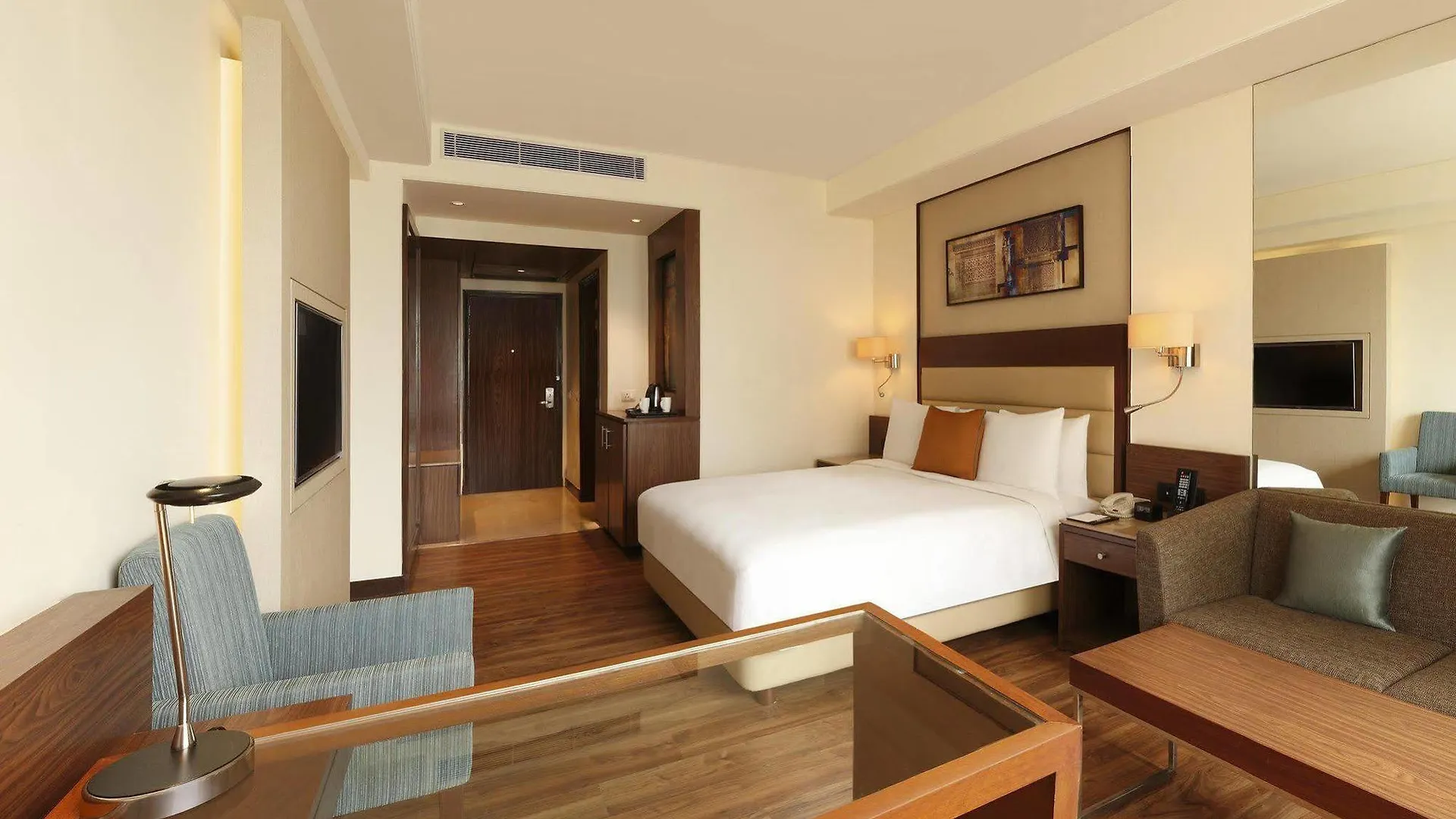 Отель Doubletree By Hilton Agra 5*, Агра Индия