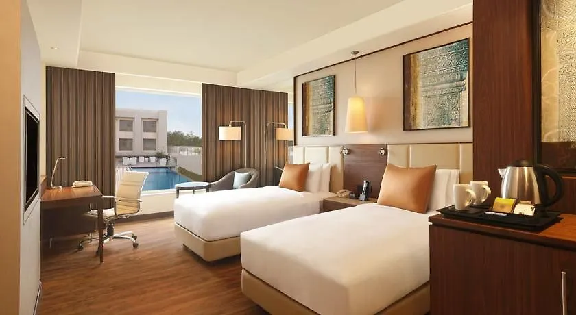 Отель Doubletree By Hilton Agra Индия