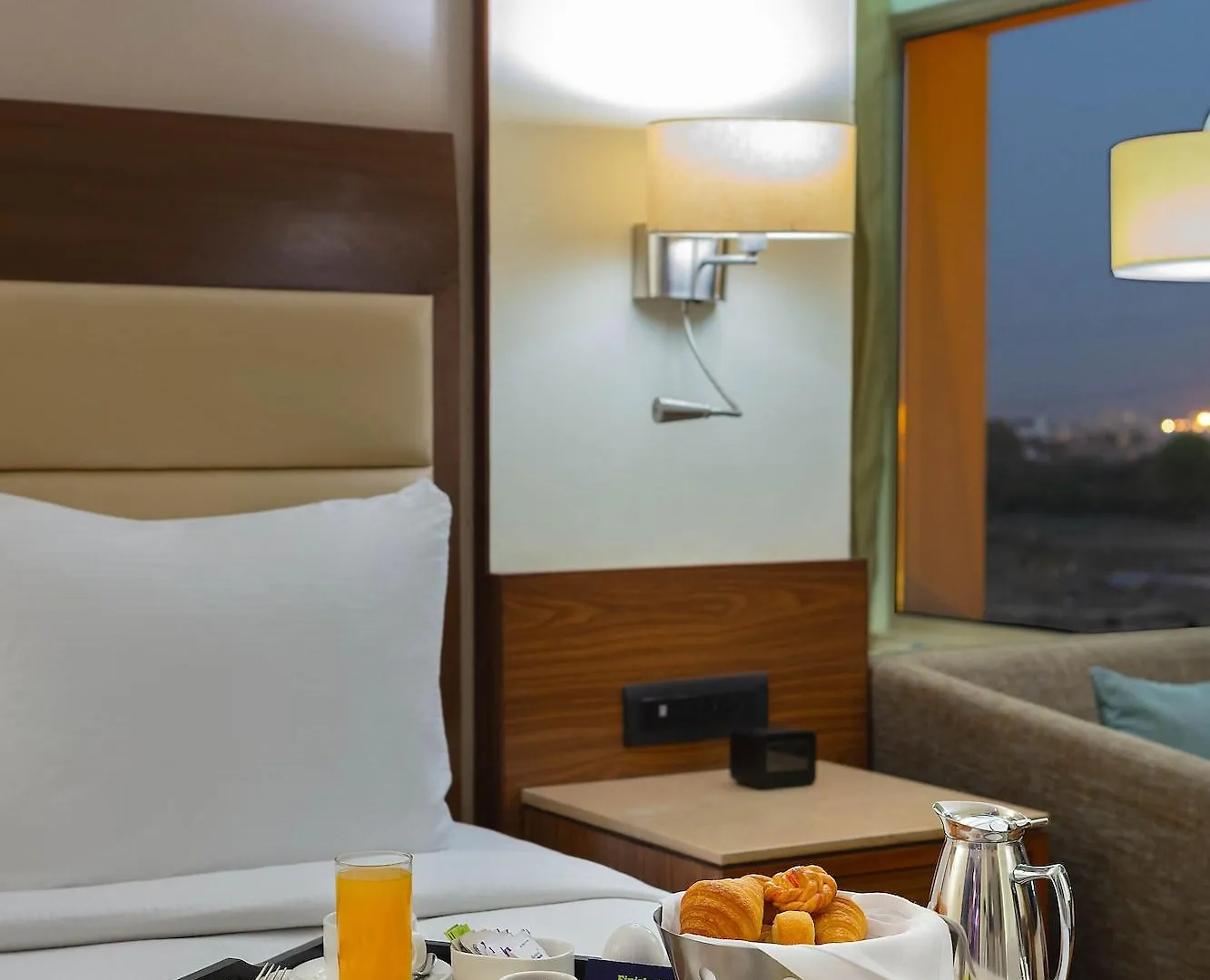 Doubletree By Hilton Agra Hotel