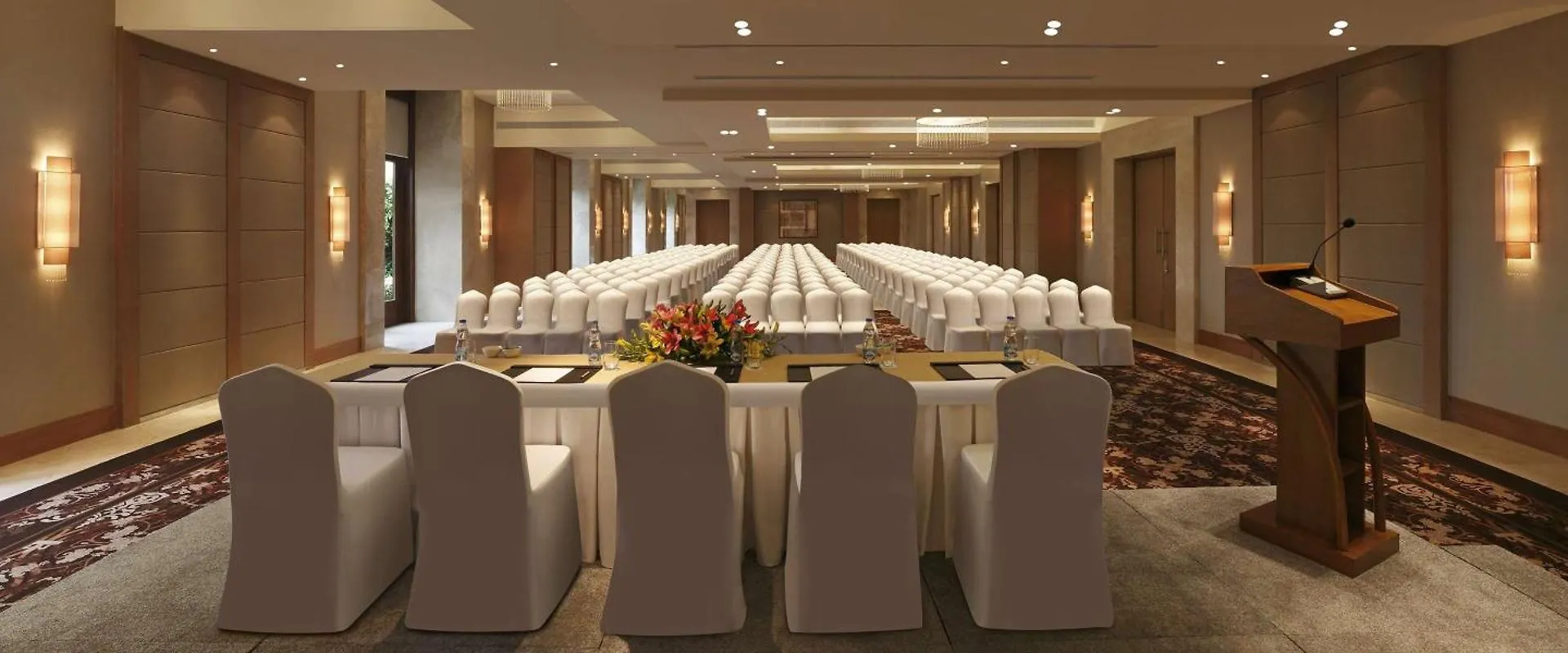 Doubletree By Hilton Agra Hotel 5*, Agra (Uttar Pradesh)