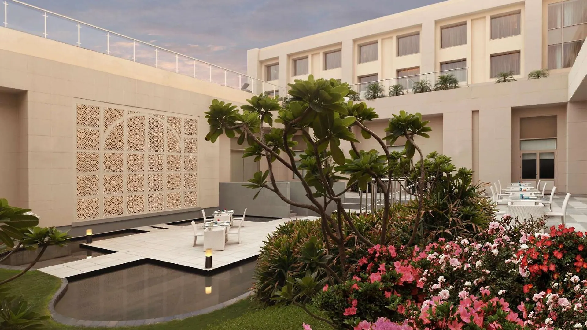 Doubletree By Hilton Agra Hotel